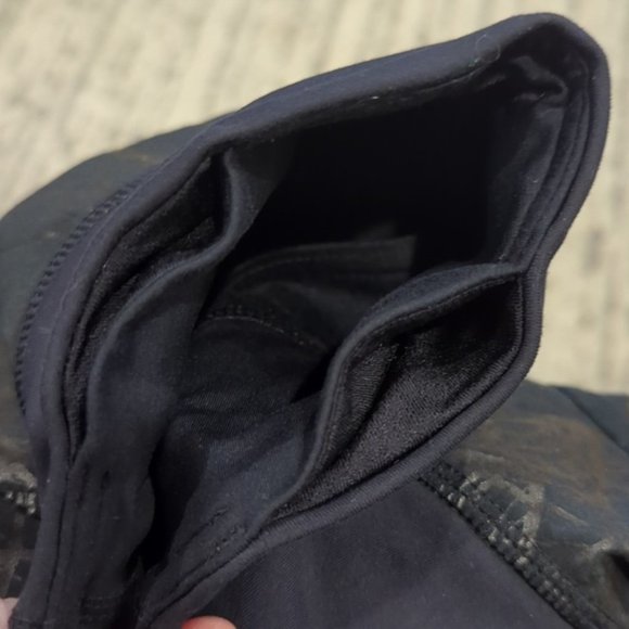 Rare Lululemon speed up short black with bird nest scribble - Picture 6 of 8